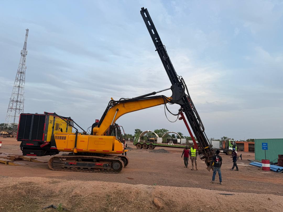 Foreuse Caterpillar B512